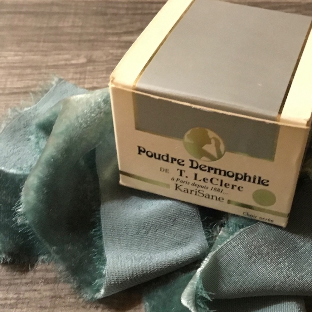 T Leclerc loose powder, Rose The, a partial tin, PLEASE READ
